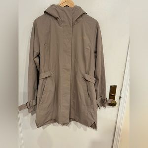 THE NORTH FACE RAINCOAT